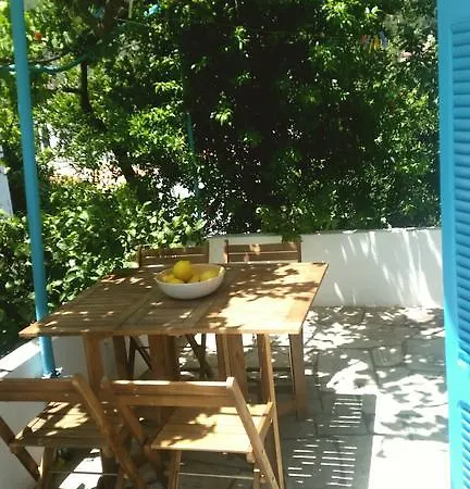 Thavma Summer House